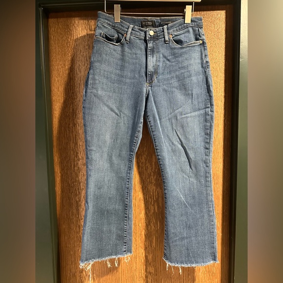 Banana Republic mid rise crop flare size 30 - Picture 3 of 5